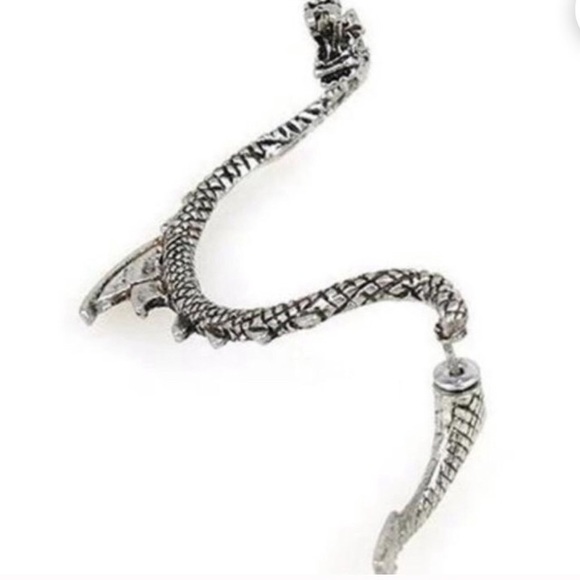Dragon's Lure Alchemy Gothic Cuff Wrap Earring - Picture 4 of 5